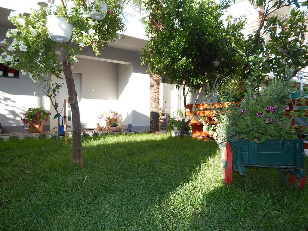 Apartments & Rooms Marinka Zara Esterno foto